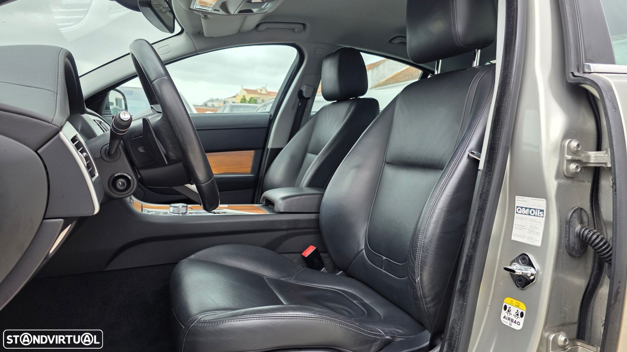 Jaguar XF 2.2 D Premium Luxury - 10