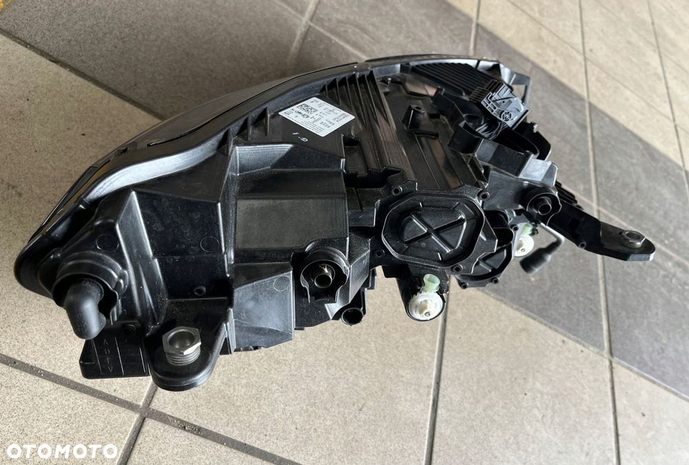 Lampa lewa przednia SKODA ENYAQ CRYSTAL LIGHTNIG - 9