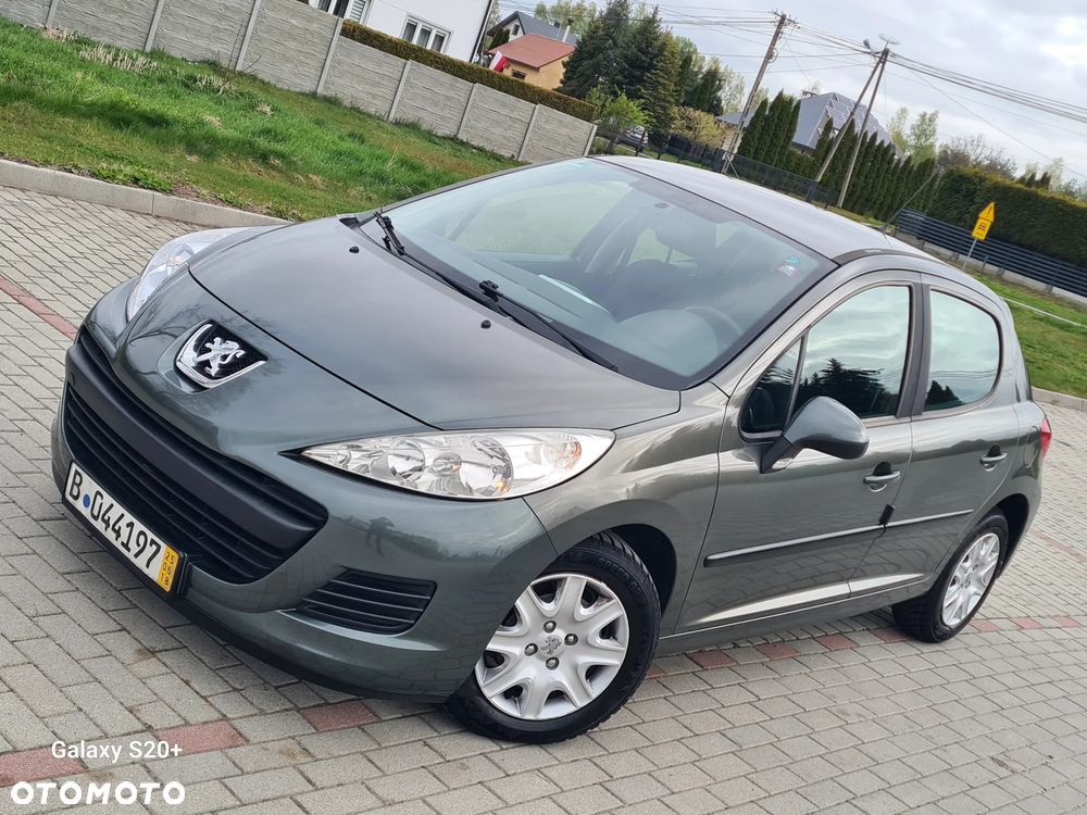 Peugeot 207 - 1
