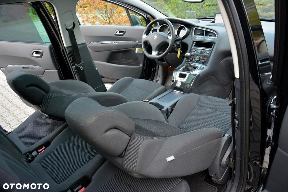 Peugeot 5008 2014