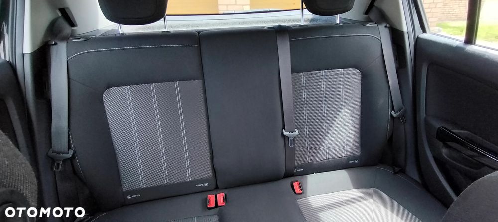 Opel Corsa 1.2 16V Cosmo - 11