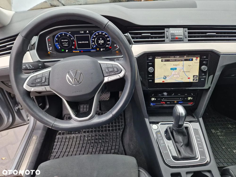 Volkswagen Passat 1.5 TSI EVO Essence DSG - 11