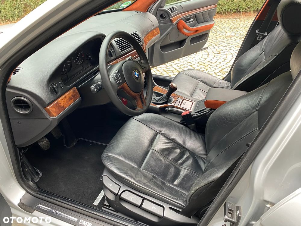 BMW Seria 5 525i - 13