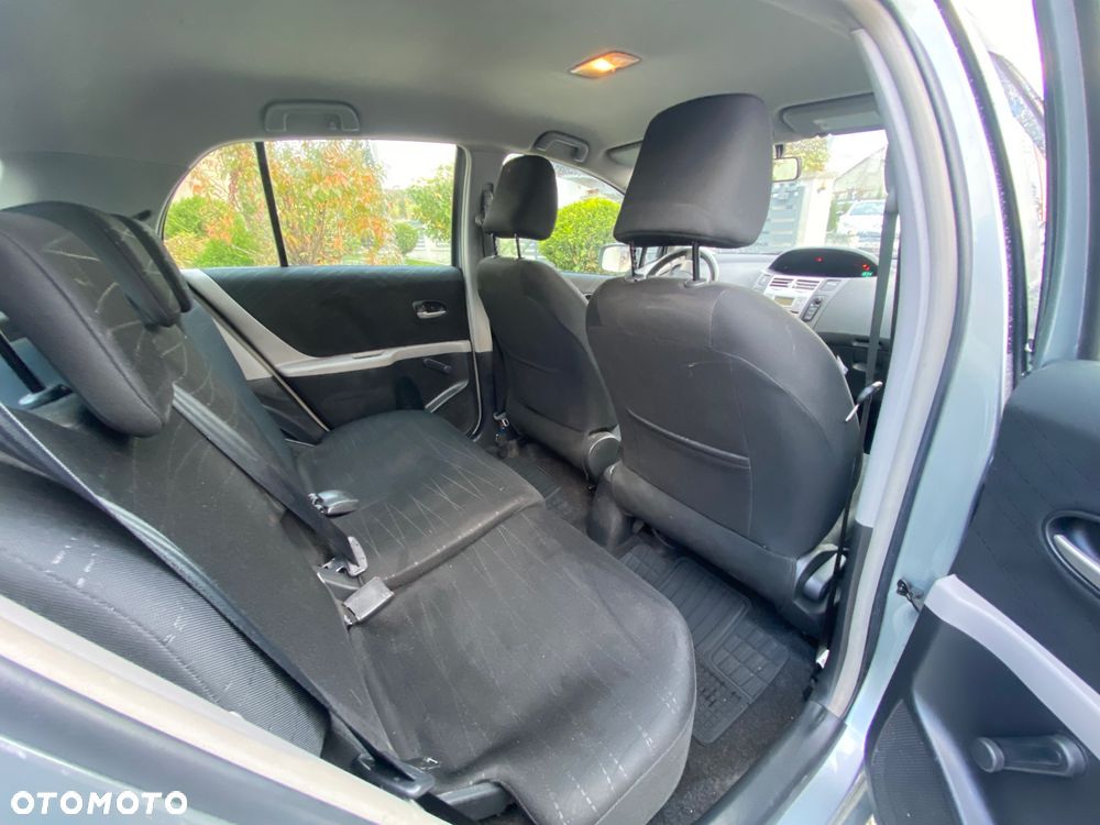 Toyota Yaris 1.3 VVT-i Executive - 8