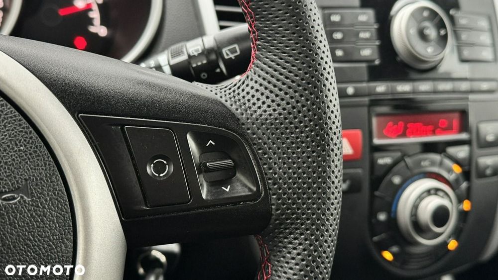 Kia Venga - 18