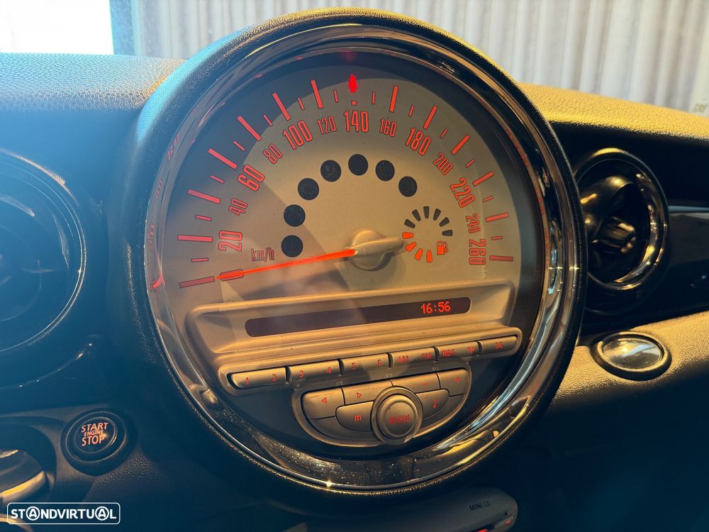 MINI 3 Portas Cooper D - 27