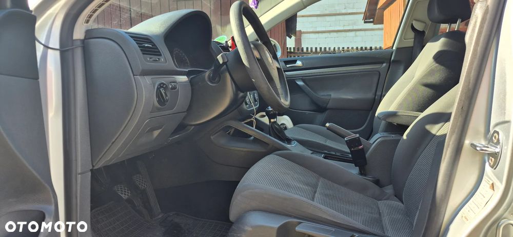 Volkswagen Golf 1.6 Comfortline - 9