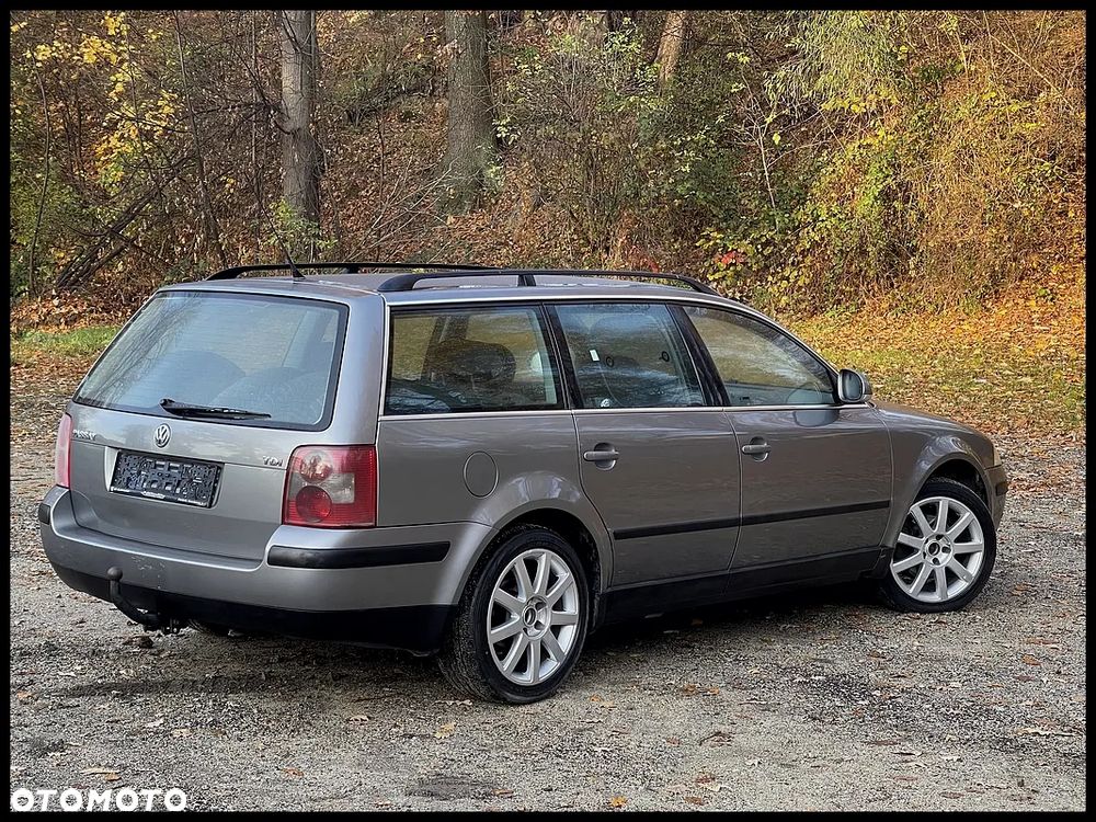 Volkswagen Passat - 4