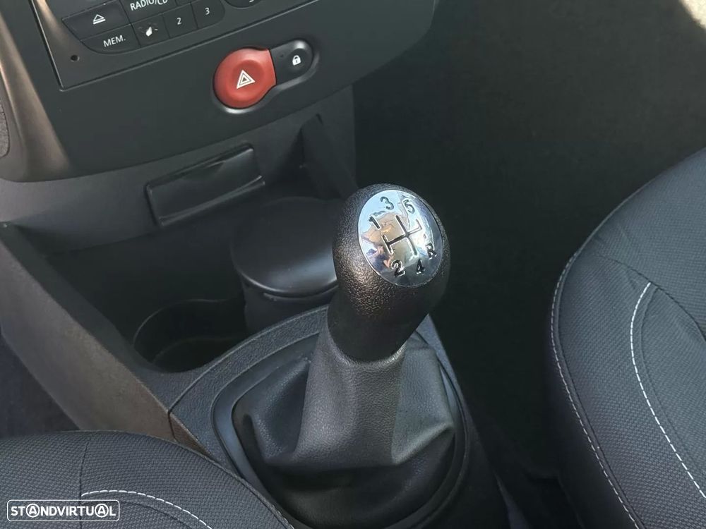 Renault Clio 1.2 16V Dynamique - 15