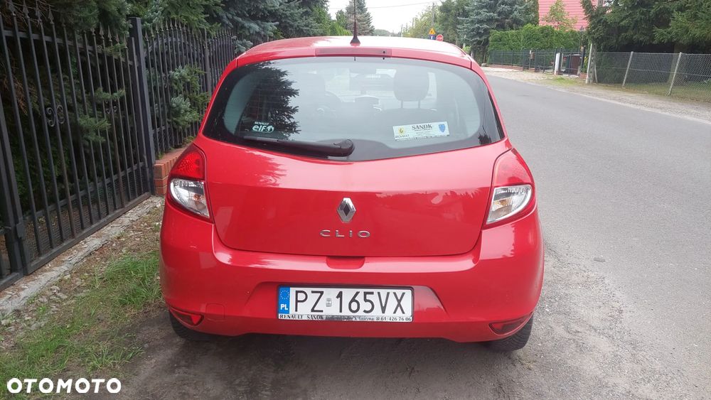 Renault Clio 1.2 16V Authentique - 18