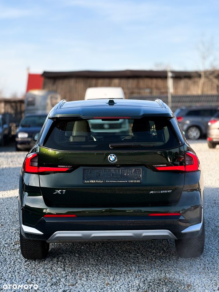 BMW X1 xDrive25e M Sportpaket - 33
