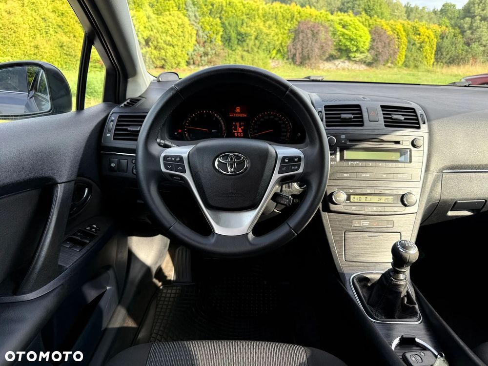 Toyota Avensis 2.0 D-4D Premium - 19