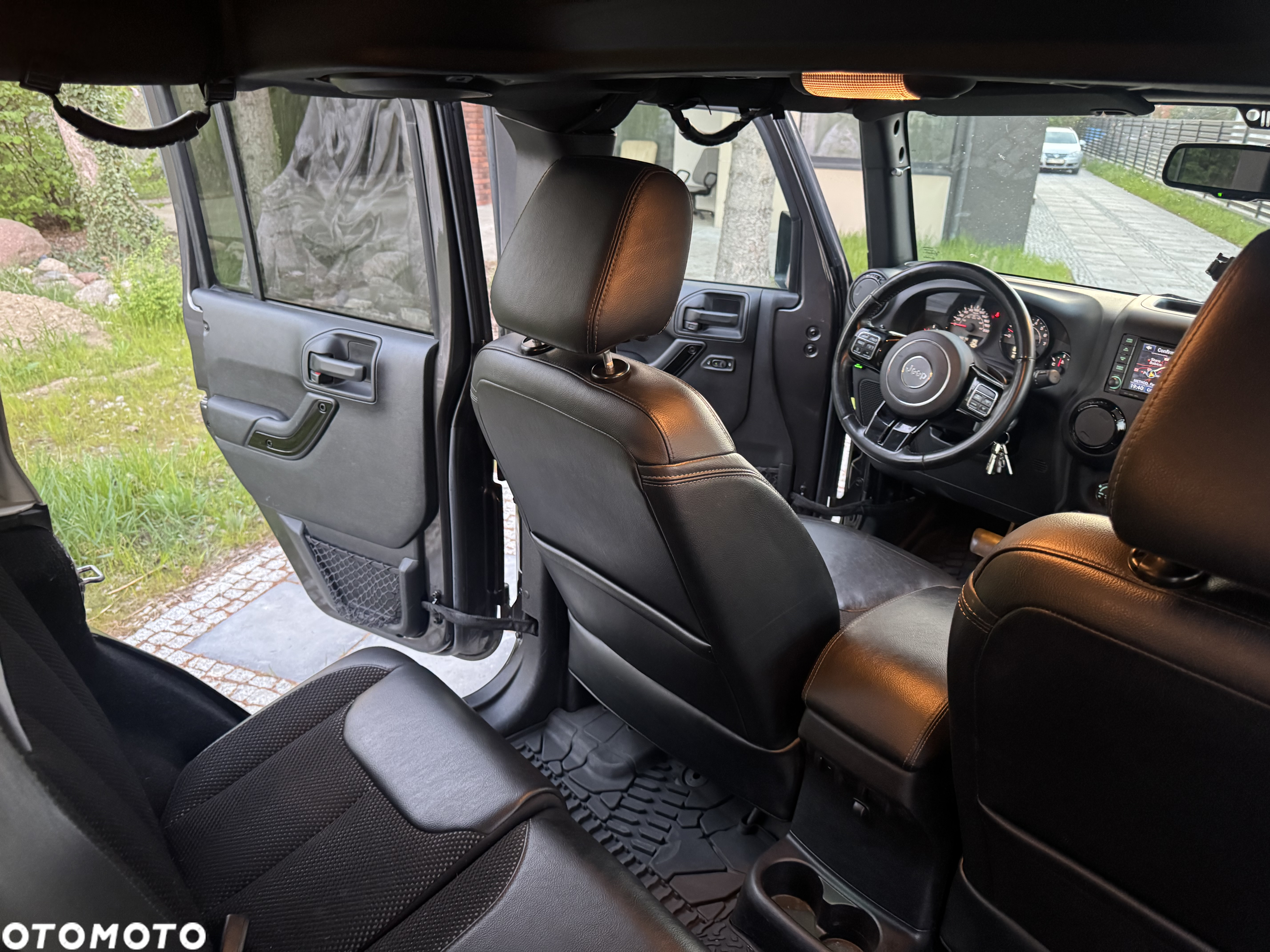 Jeep Wrangler 3.6 Unlim Sahara - 31