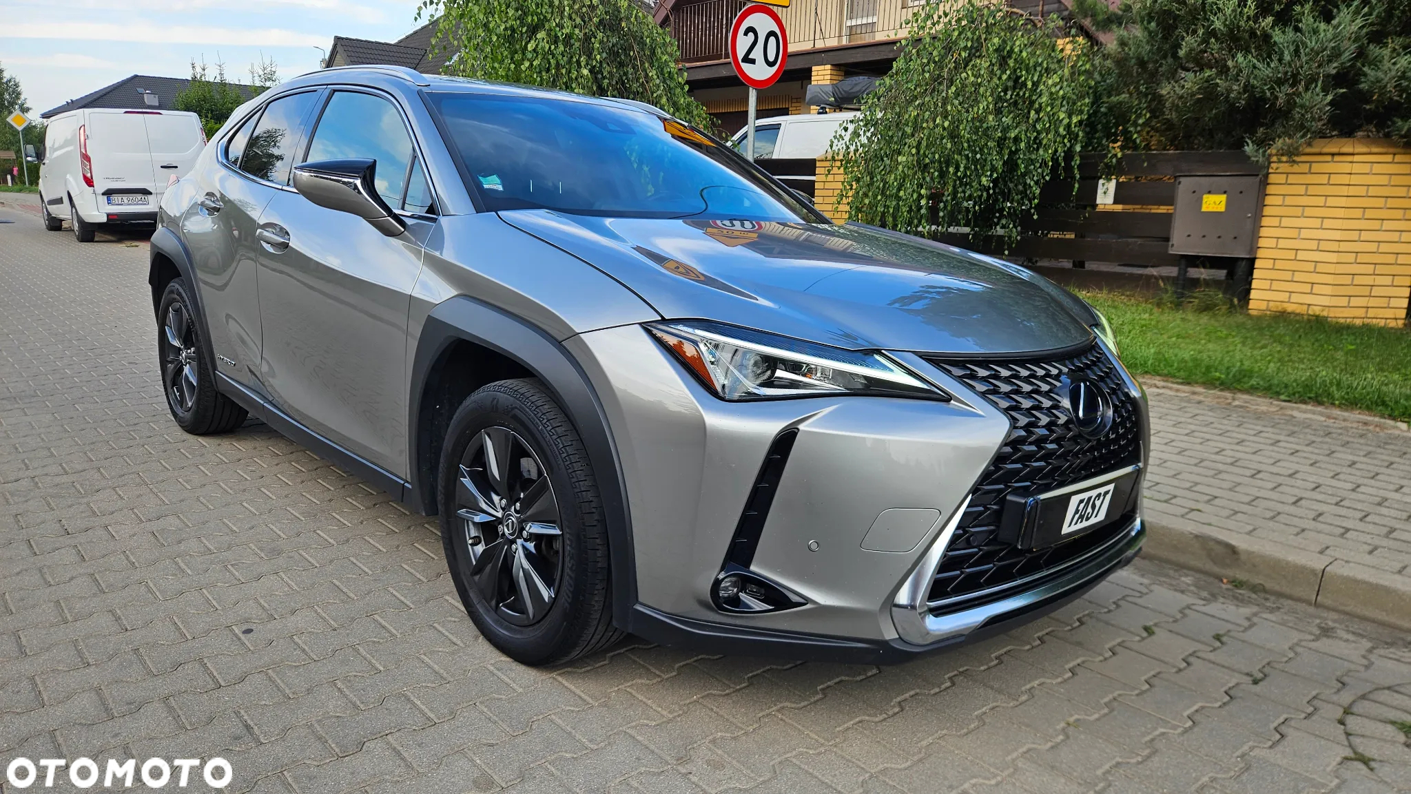 Lexus UX 250h Luxury Line - 3