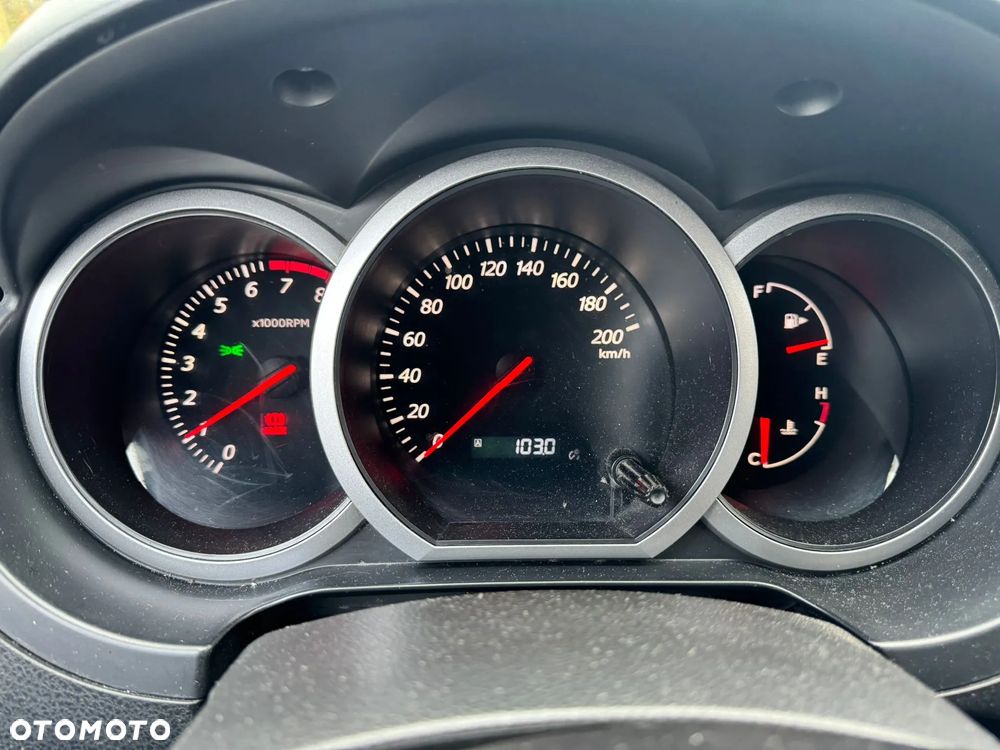 Suzuki Grand Vitara 2.0 - 21