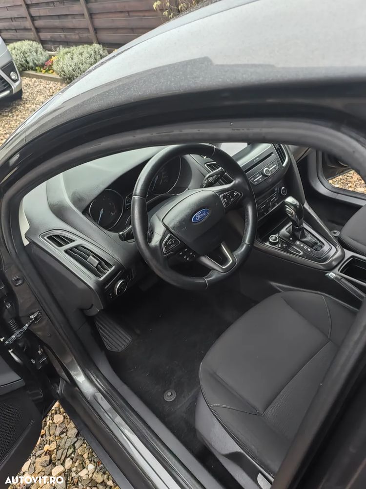 Ford Focus 1.5 TDCi DPF Start-Stopp-System Aut. Titanium - 6