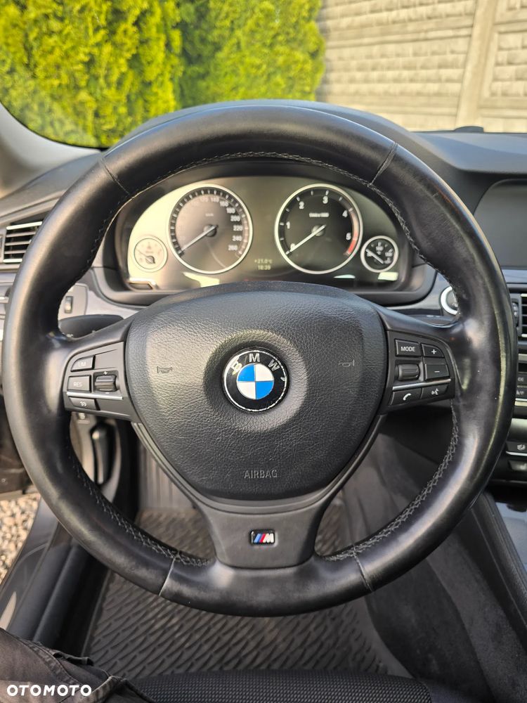 BMW Seria 5 520d Sport-Aut - 25