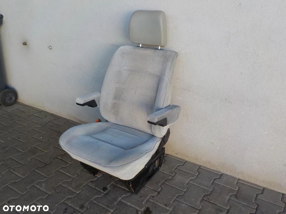 VW T4 FOTEL SIEDZENIE KIEROWCY Z PODŁOKIETNIKAMI - 4