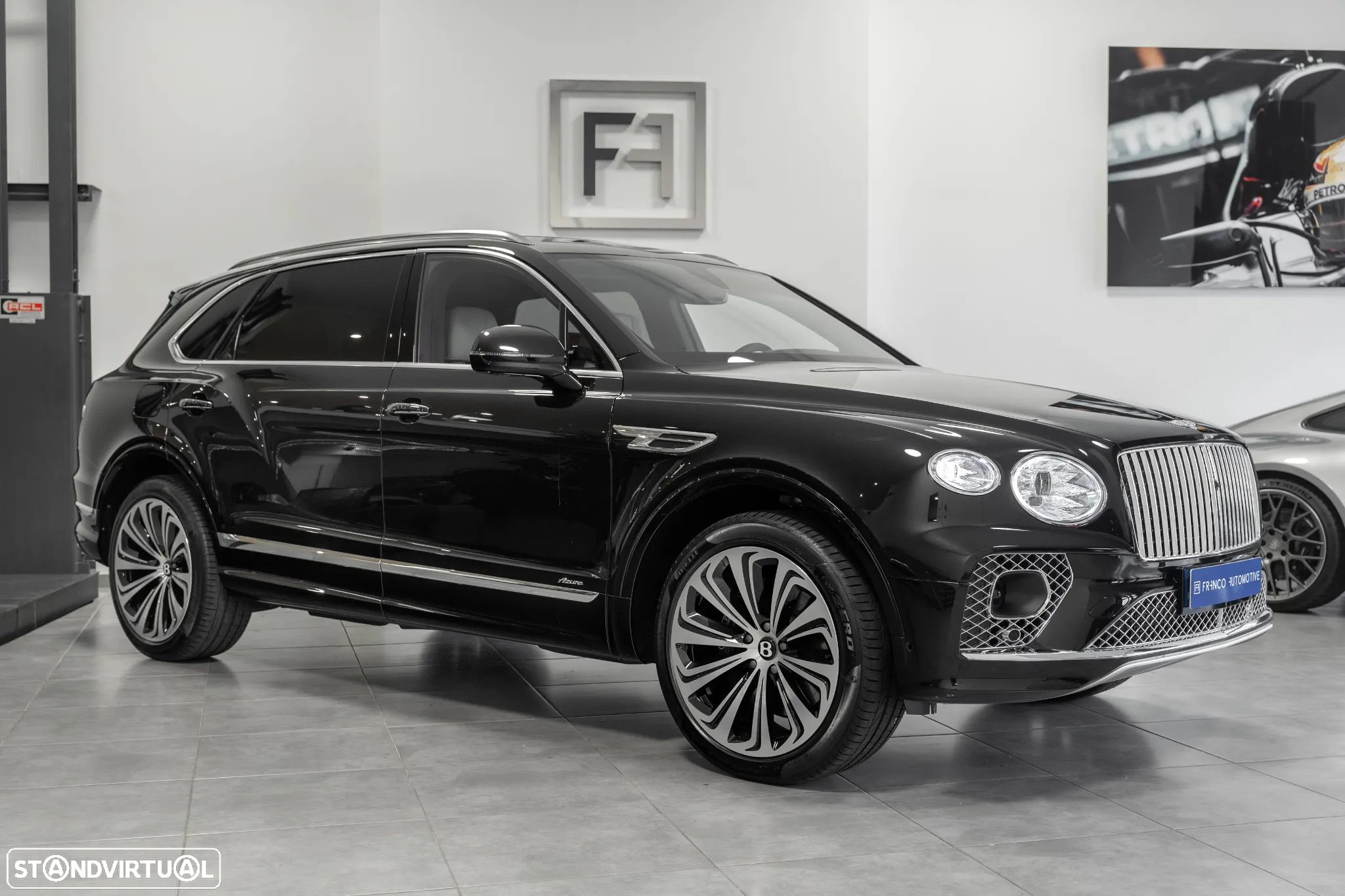 Bentley Bentayga EWB V8 Azure - 1