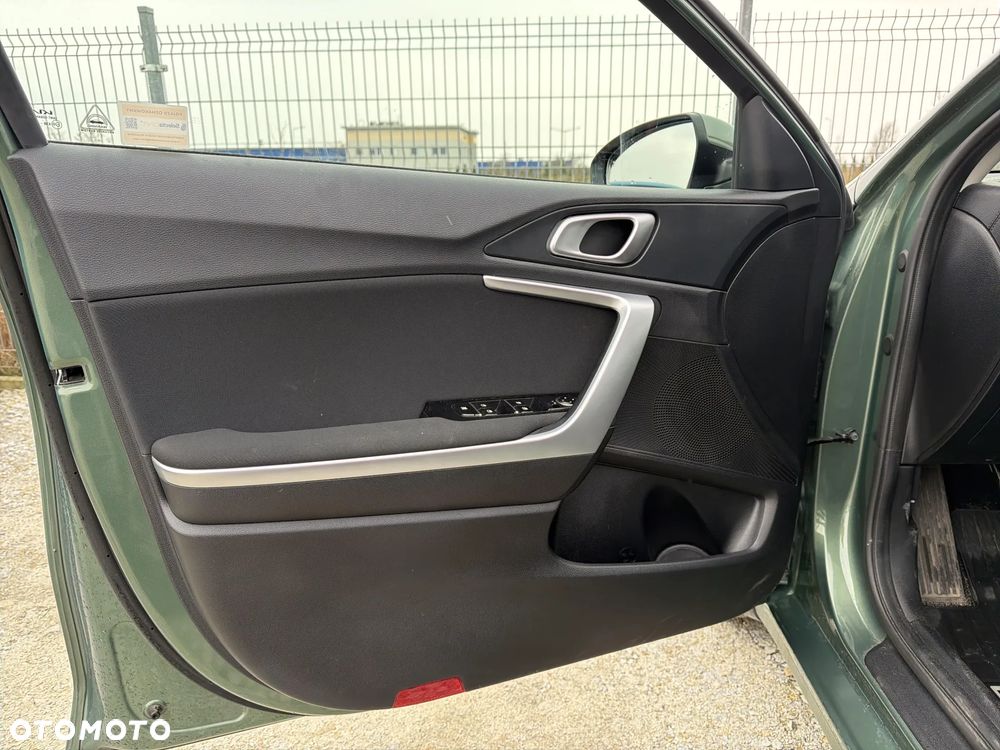 Kia Ceed 1.5 T-GDI M - 12