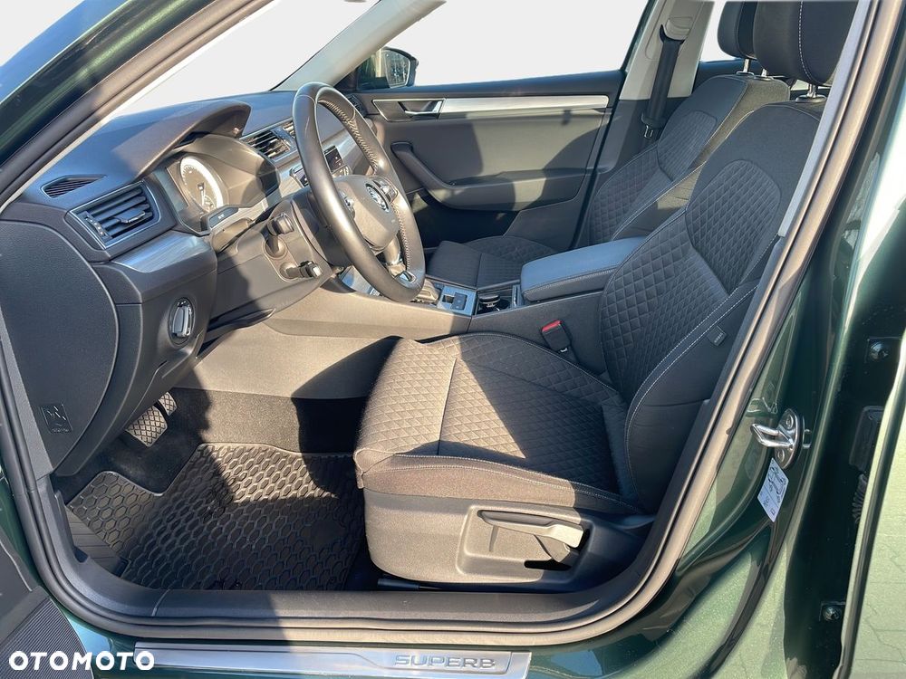 Skoda Superb 2.0 TDI DSG Ambition - 9