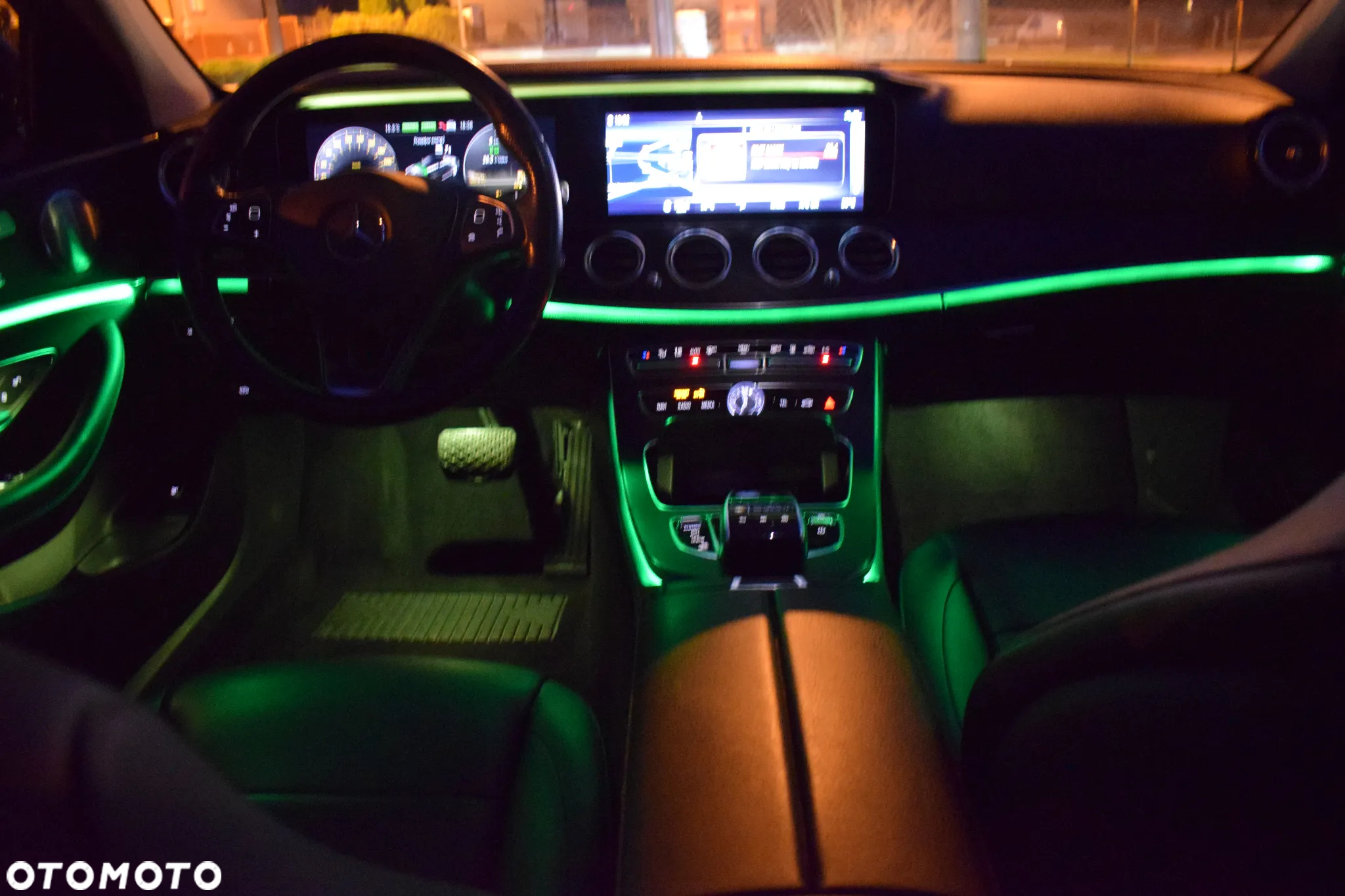 Mercedes-Benz Klasa E ver-350e-9g--tronic-avantgarde - 35
