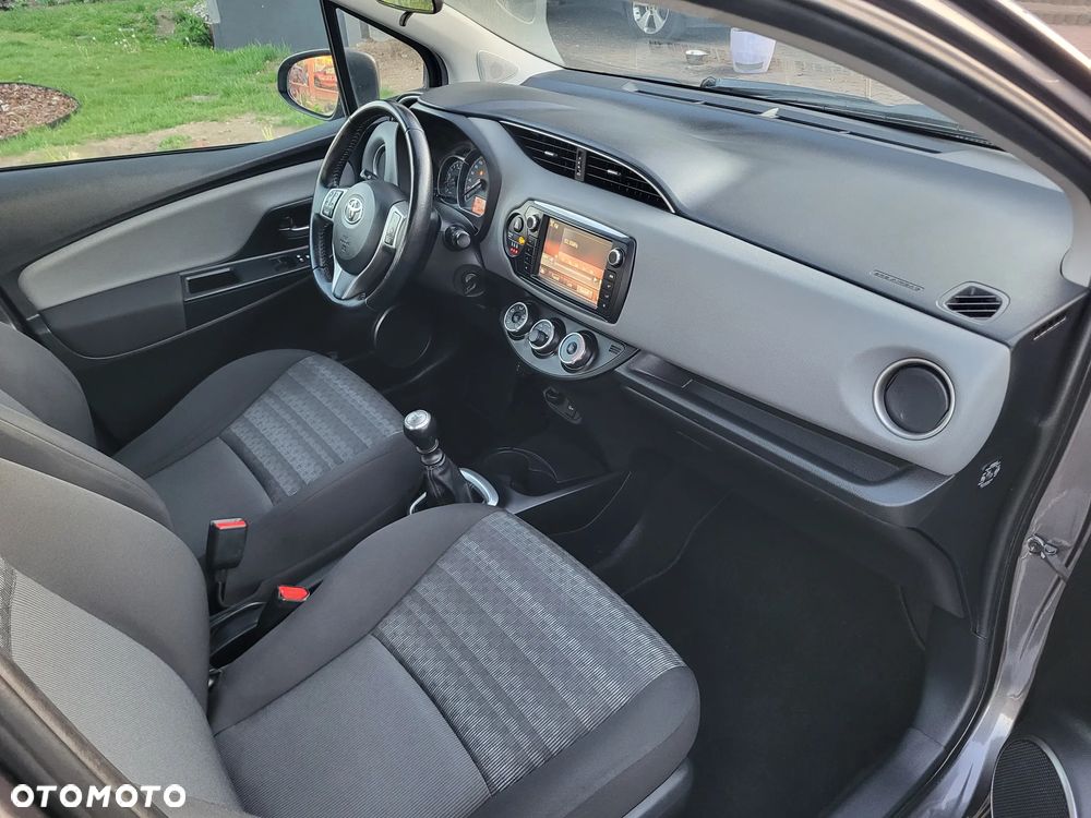Toyota Yaris 1.33 Premium - 26