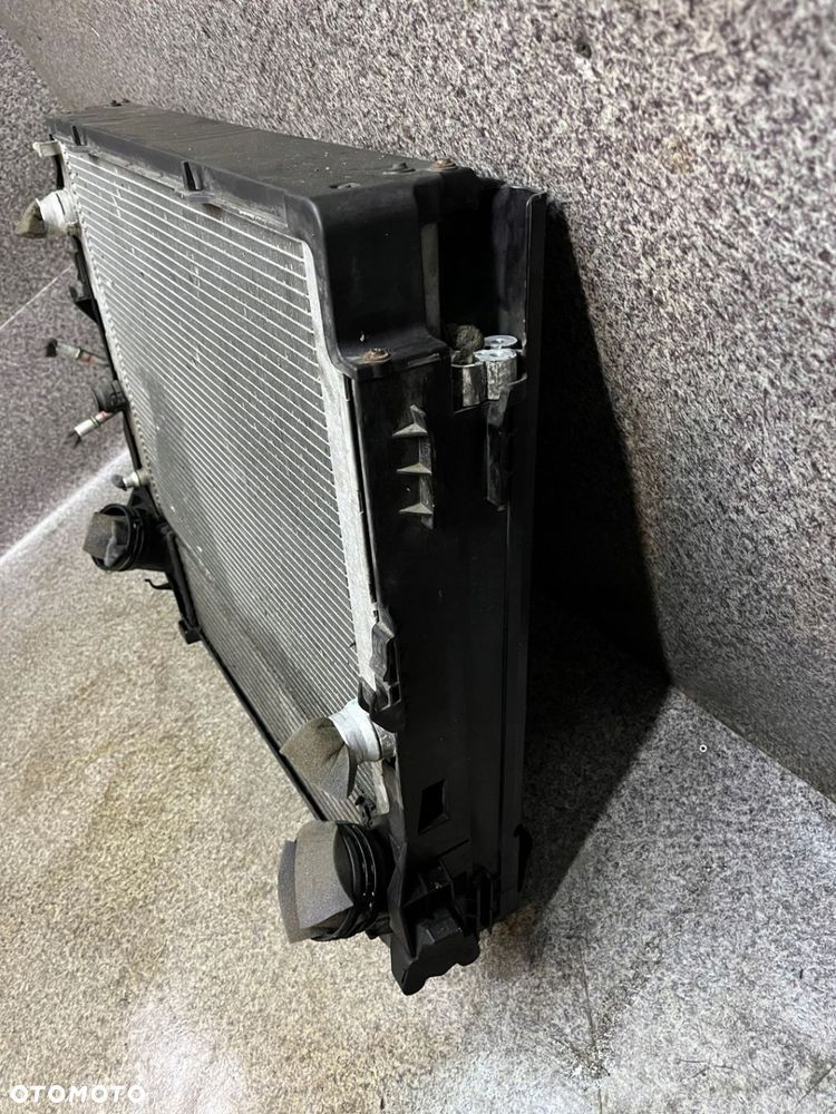 BMW X5 E70 chlodnica wody klimatyzacji intercooler ramka chlodnic 3.0 D M57 - 4
