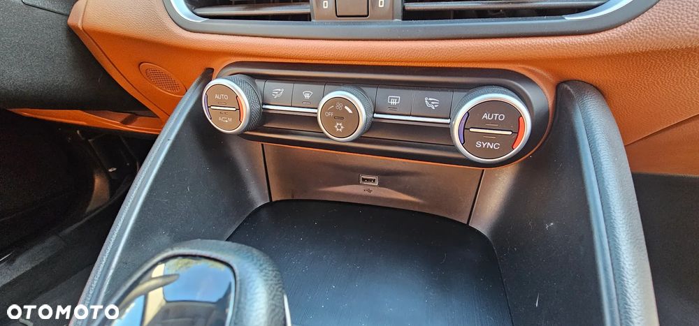 Alfa Romeo Giulia 2.0 turbo wszystkie części potrzebujesz czegoś dzwoń  Lublin - 15