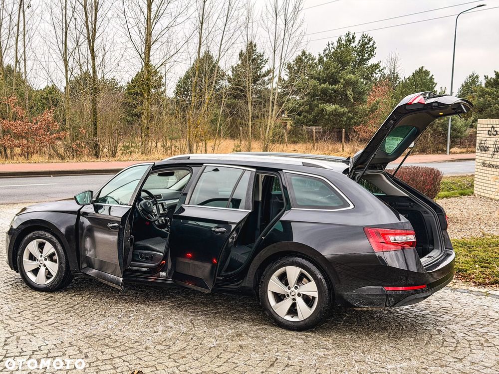 Skoda Superb 2.0 TDI DSG Ambition - 21