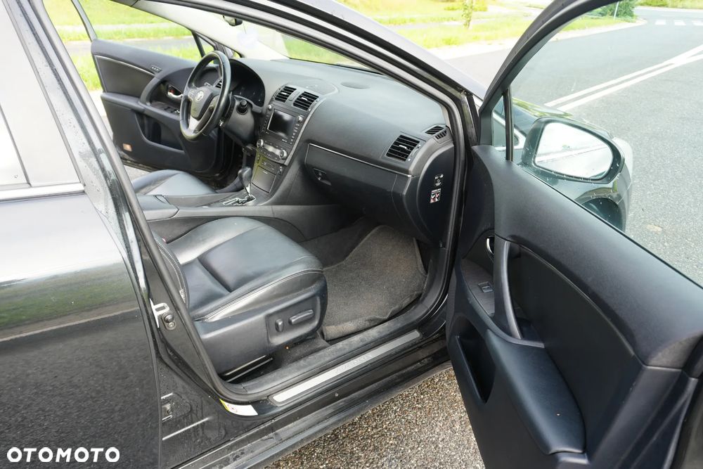 Toyota Avensis 2.0 Prestige MS - 12