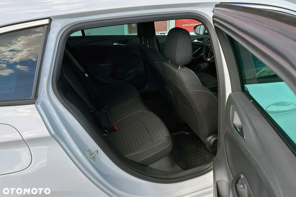 Opel Astra - 35