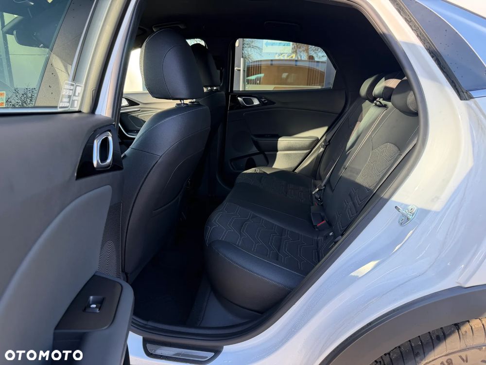 Kia XCeed 1.6 T-GDI Tribute DCT - 6