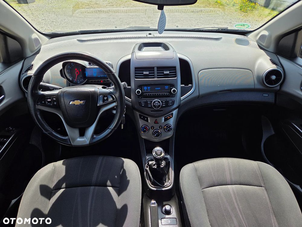 Chevrolet Aveo 1.6 LTZ - 28