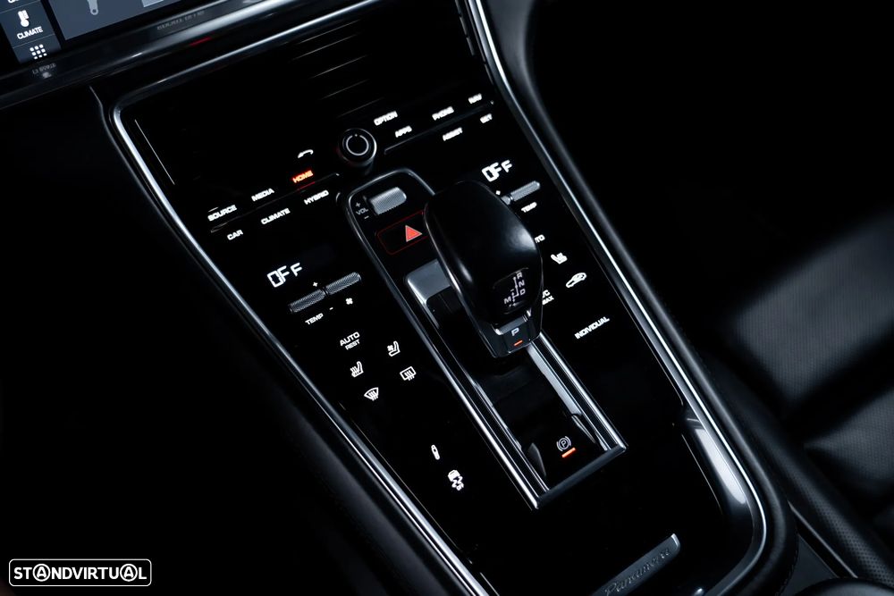 Porsche Panamera Sport Turismo - 23