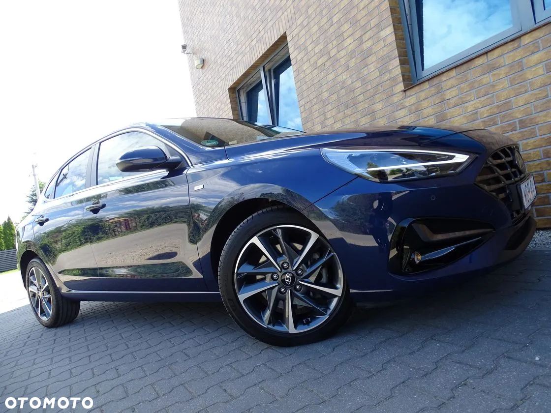 Hyundai i30 1.5 T-GDI 48V-Hybrid EDITION 30 - 12