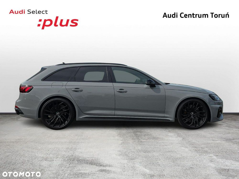 Audi RS4 Limousine - 6
