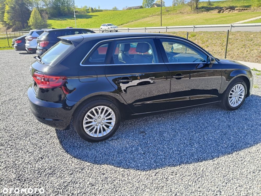 Audi A3 Sportback 1.6 TDI ultra Attraction - 6