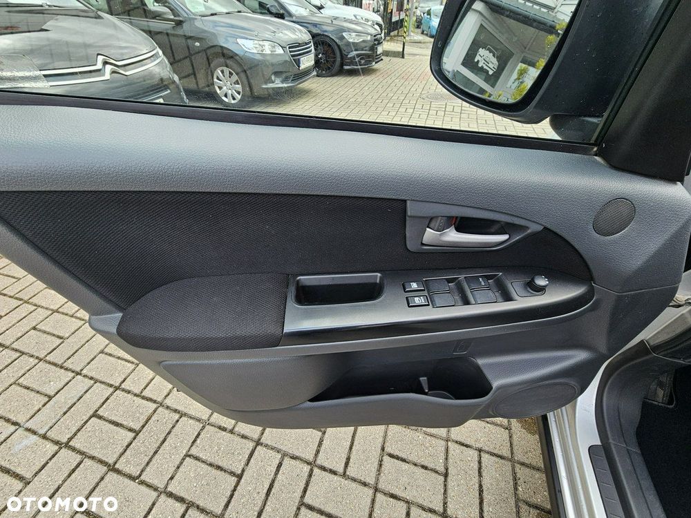Suzuki SX4 - 25