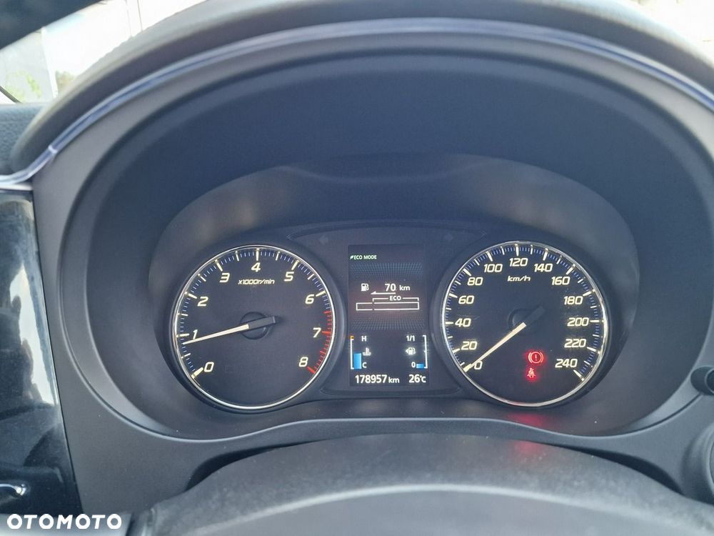 Mitsubishi Outlander - 29