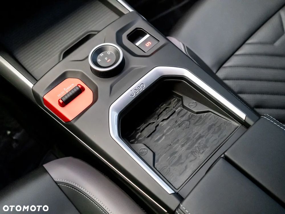 Jeep Compass 1.2 T3 mHEV First Edition FWD DCT - 28