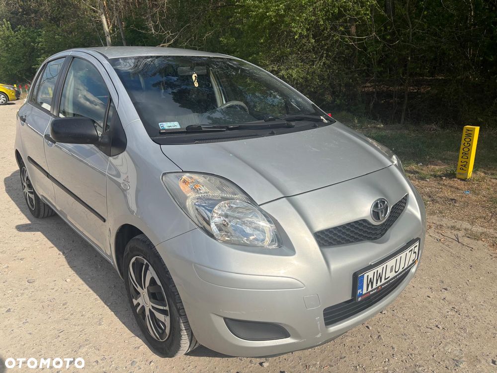 Toyota Yaris 1.33 Luna - 1