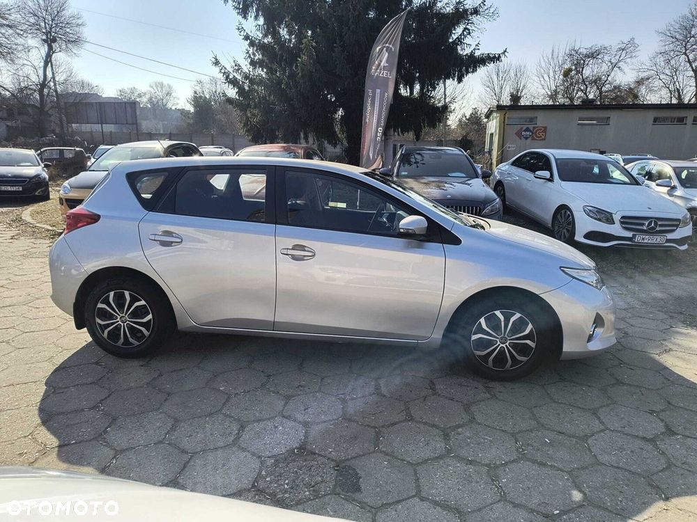 Toyota Auris - 4