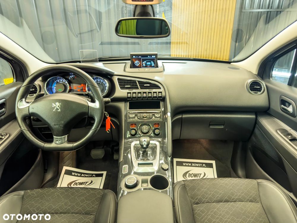 Peugeot 3008 Hybrid4 - 16