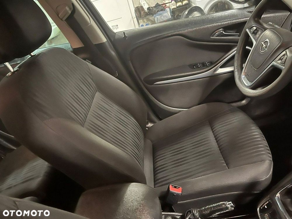 Opel Zafira - 19