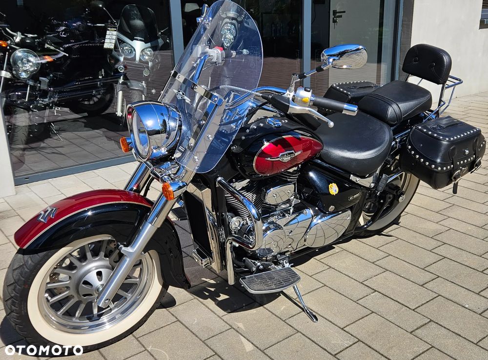Suzuki Intruder - 1