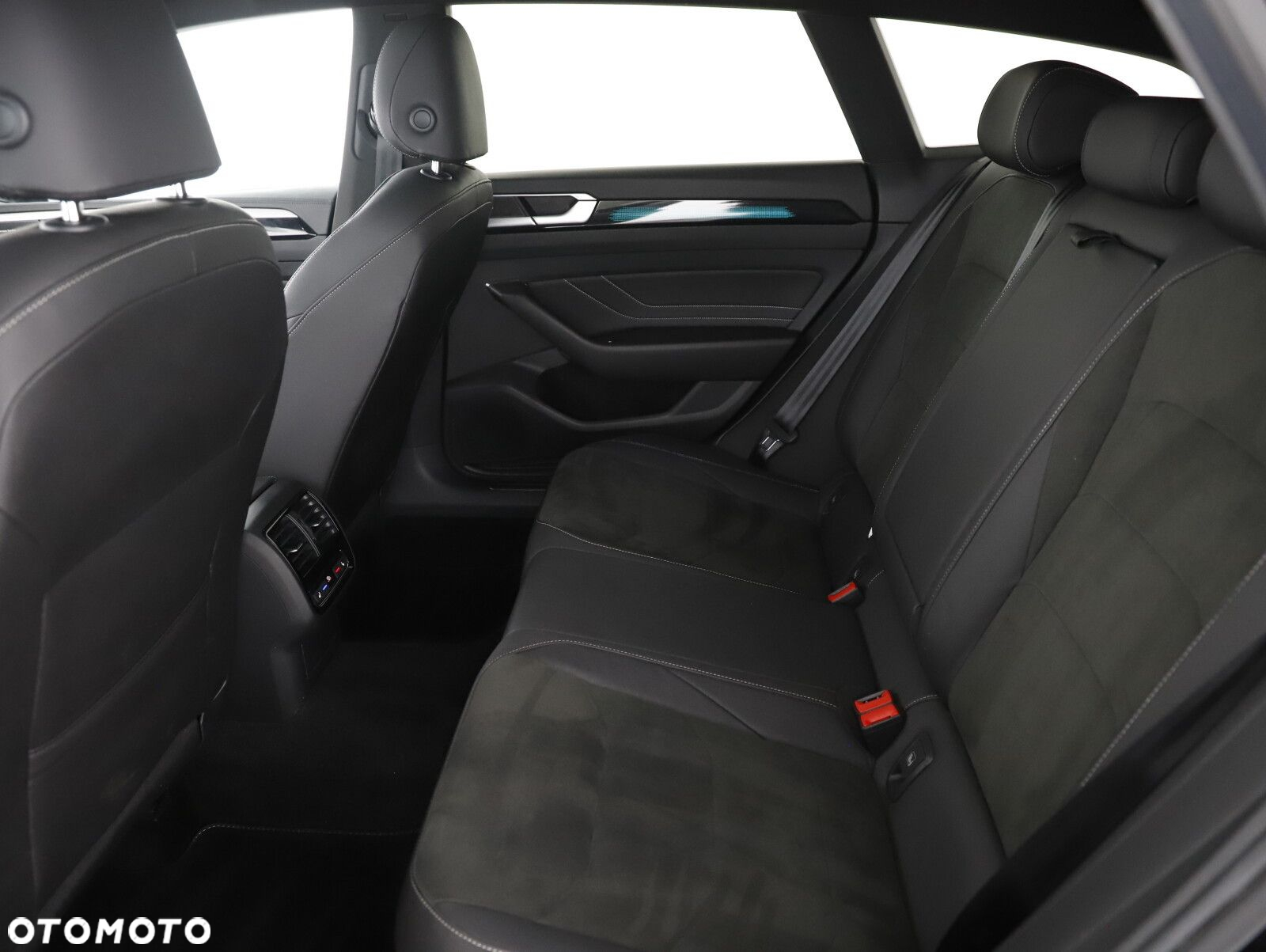 Volkswagen Arteon 2.0 TDI 4Motion R-Line DSG - 10