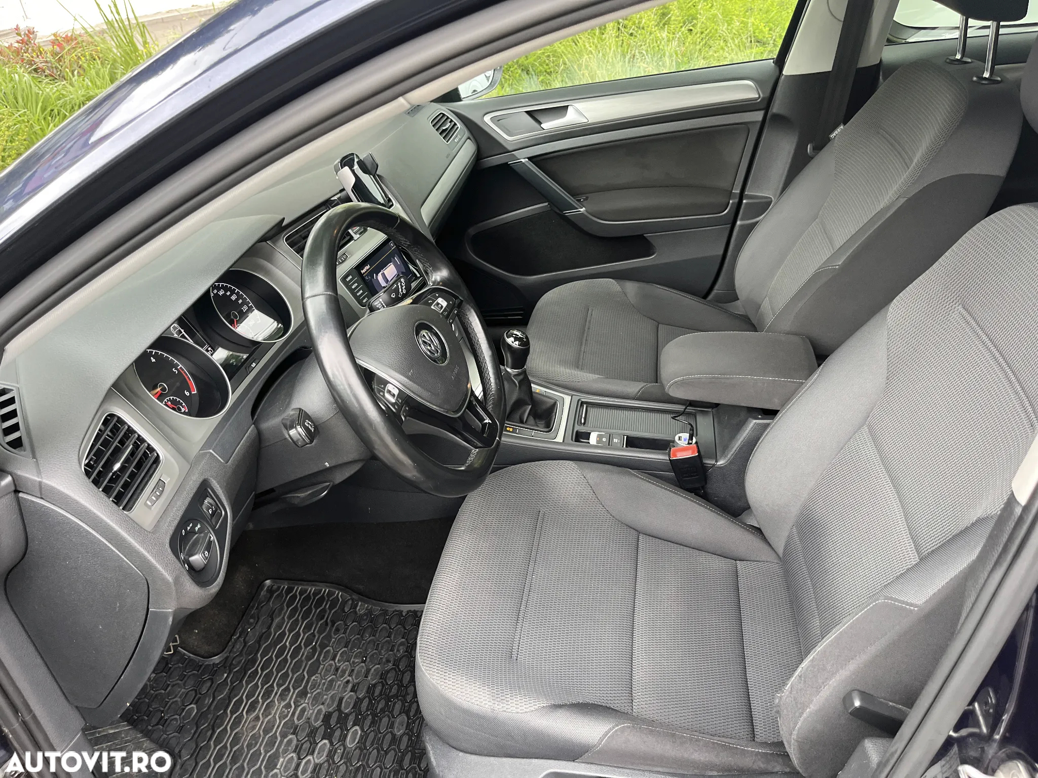 Volkswagen Golf 1.6 TDI BMT Comfortline - 13