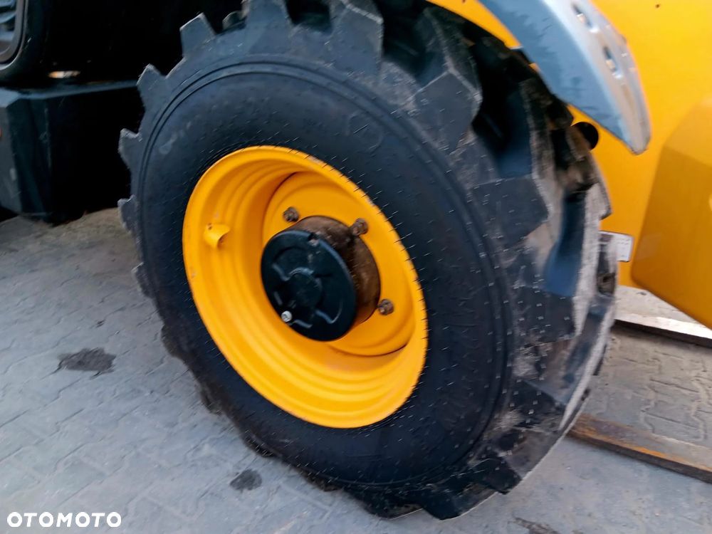 JCB 540-140 - 13