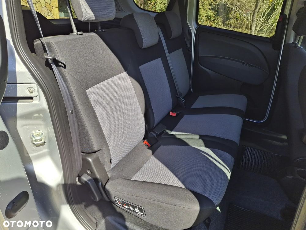 Fiat Doblo 1.6 16V Multijet Start&Stopp Dualogic Emotion Family - 13